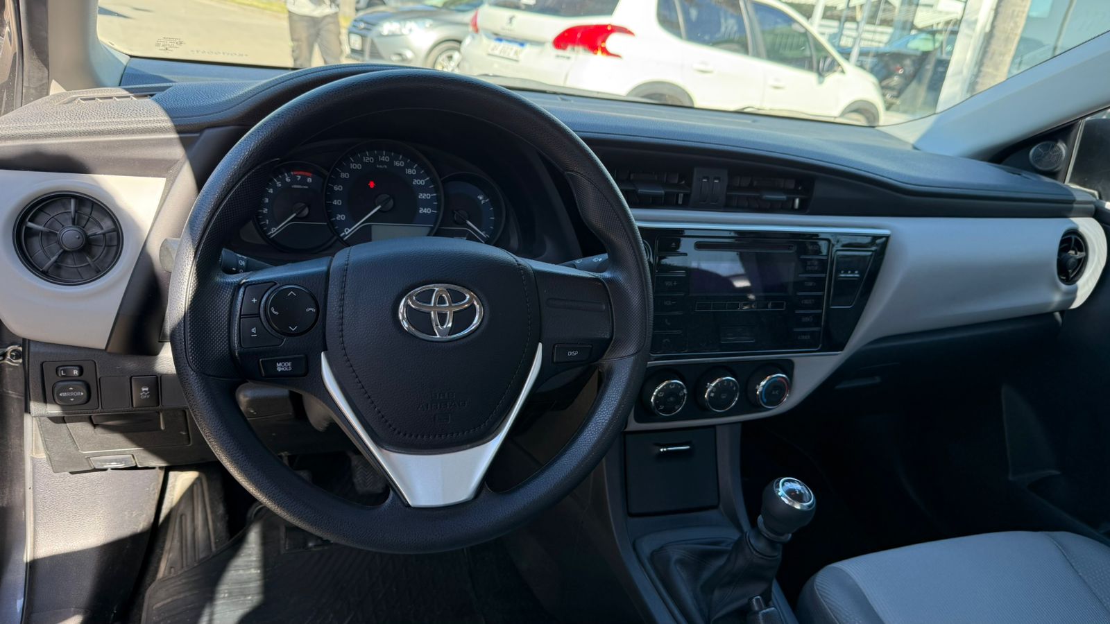 TOYOTA - COROLLA XLI 1.8  - MANUAL  - 2019